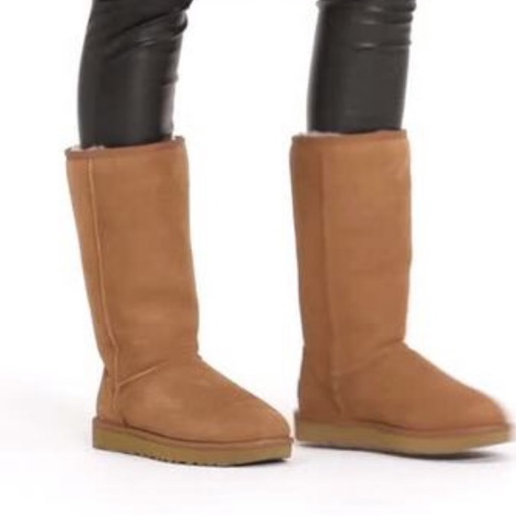SOLD Ugg Classic Tall Camel boot - Picture 1 of 5